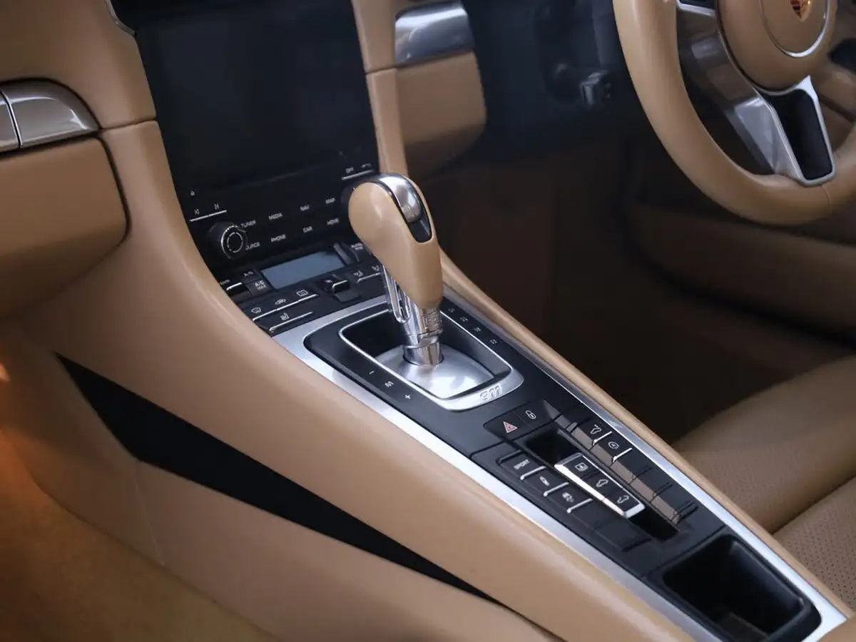 2016-porsche-911-30-carrera-s-coupe-pdk-big-10