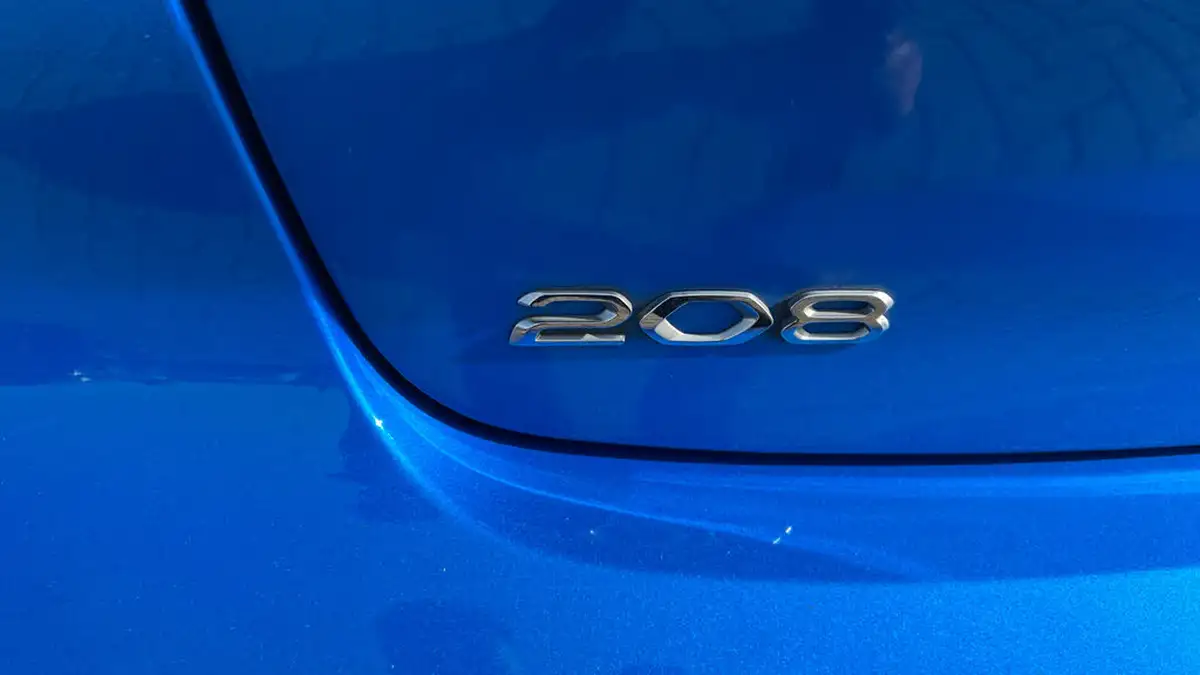 2022-peugeot-208-12-puretech-gt-100bhp-eat8-big-39