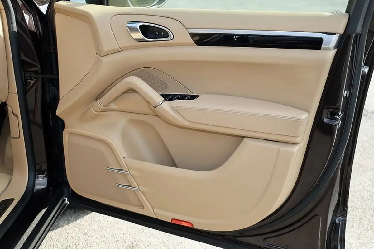 2014-porsche-cayenne-30td-platinum-edition-big-21