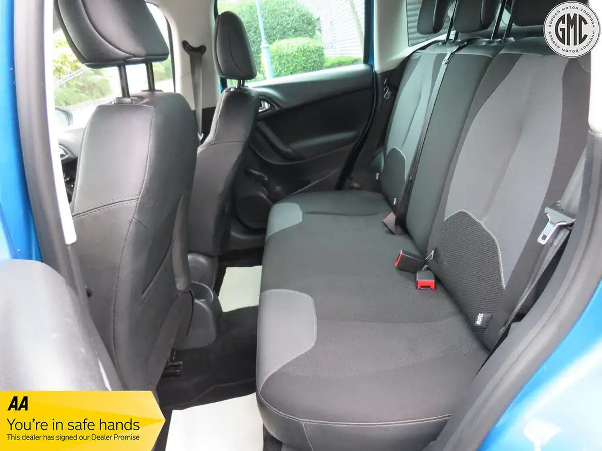 2011-citroen-c3-14-connexion-big-12