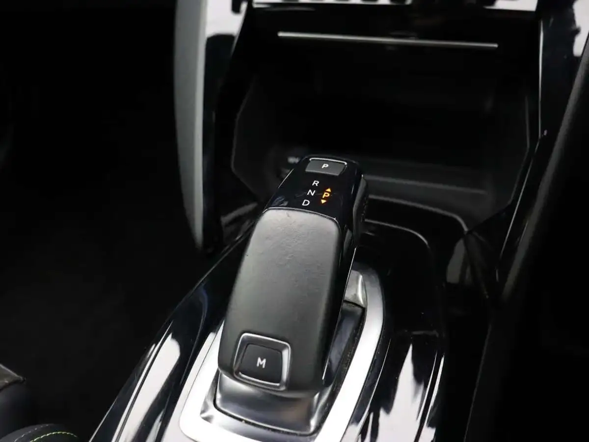 2022-peugeot-208-12-puretech-gt-premium-130bhp-eat8-big-46