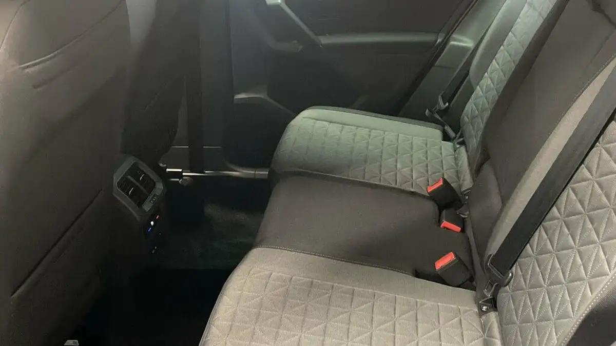 2021-volkswagen-tiguan-15-tsi-life-150ps-dsg-big-17