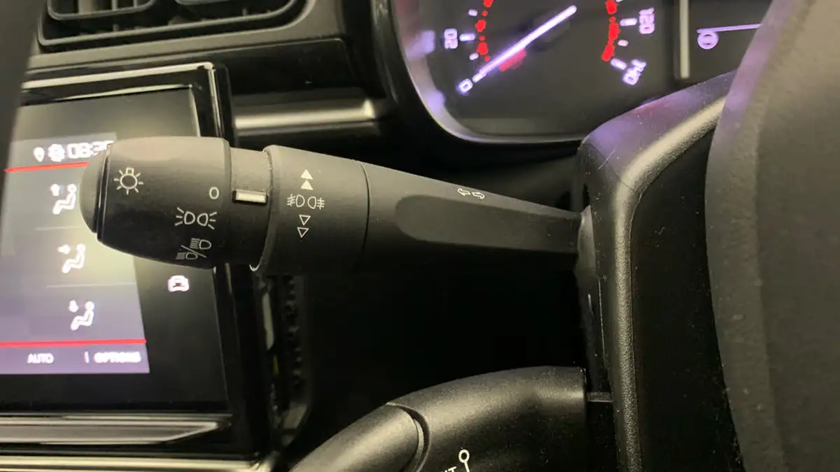 2022-citroen-c3-12-puretech-sense-big-32
