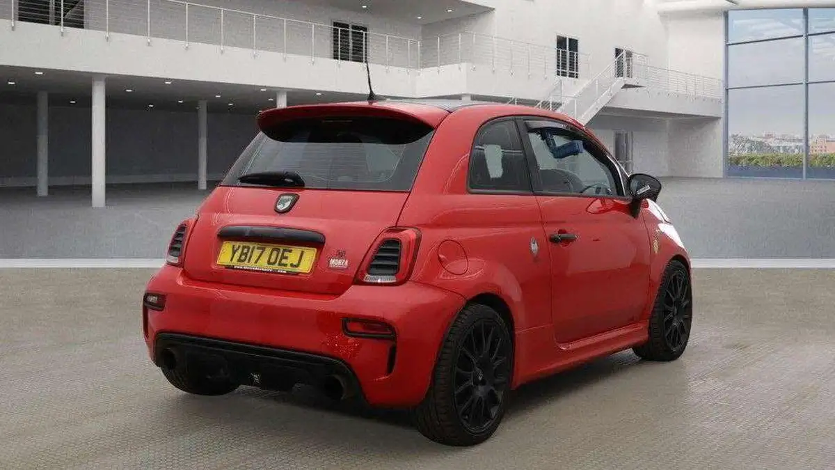 2017-abarth-595-14-tjet-trofeo-big-2