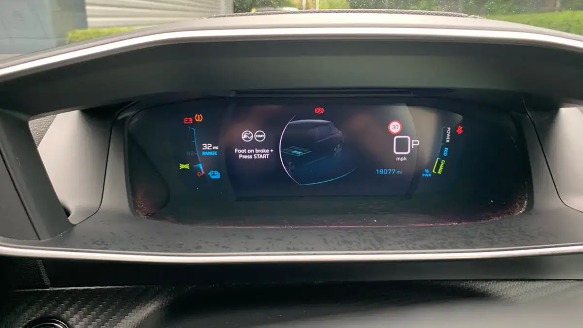 2022-peugeot-208-e-gt-136bhp-50kwh-big-12