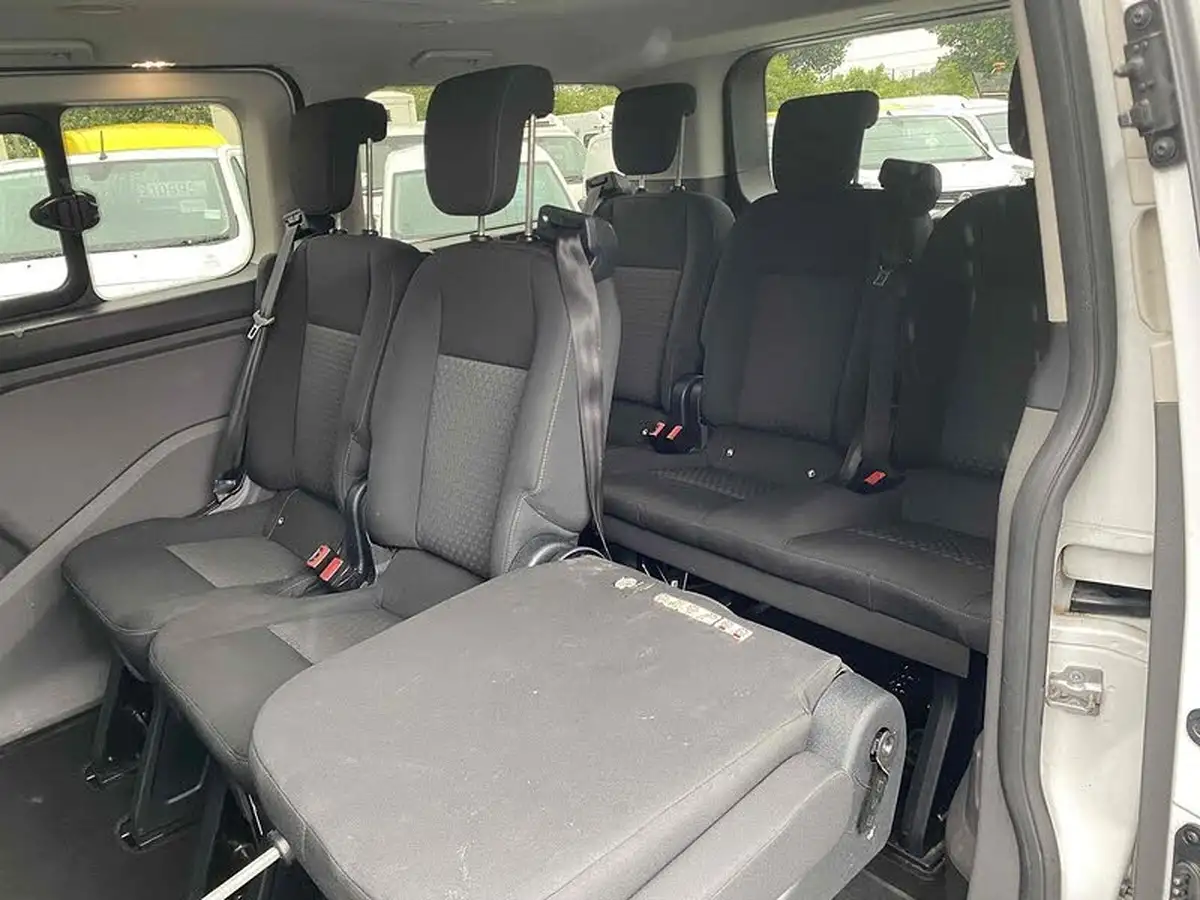 2018-ford-tourneo-custom-20tdci-320-l2-zetec-130ps-big-17