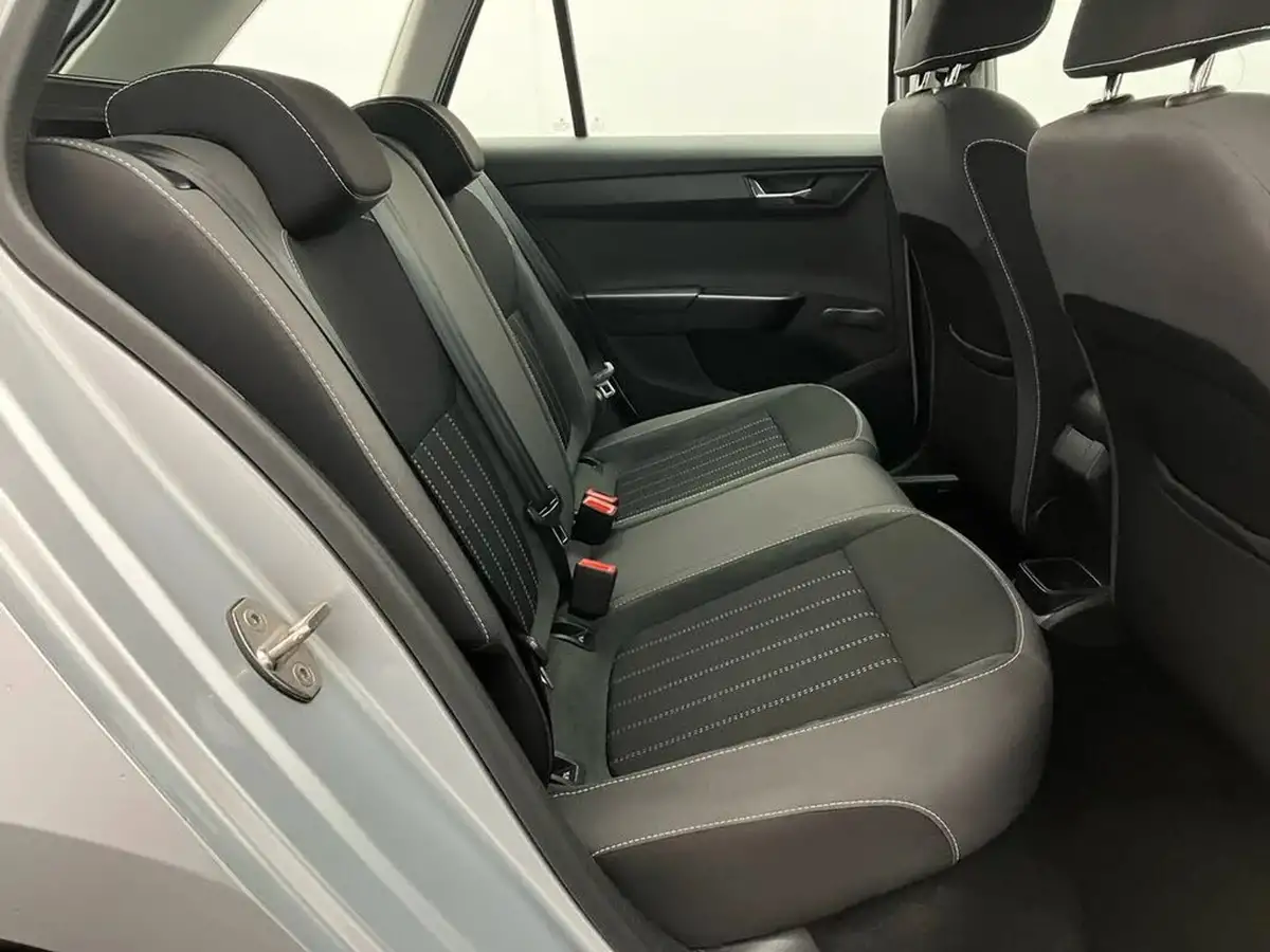 2021-skoda-fabia-10-tsi-se-l-95ps-estate-big-30