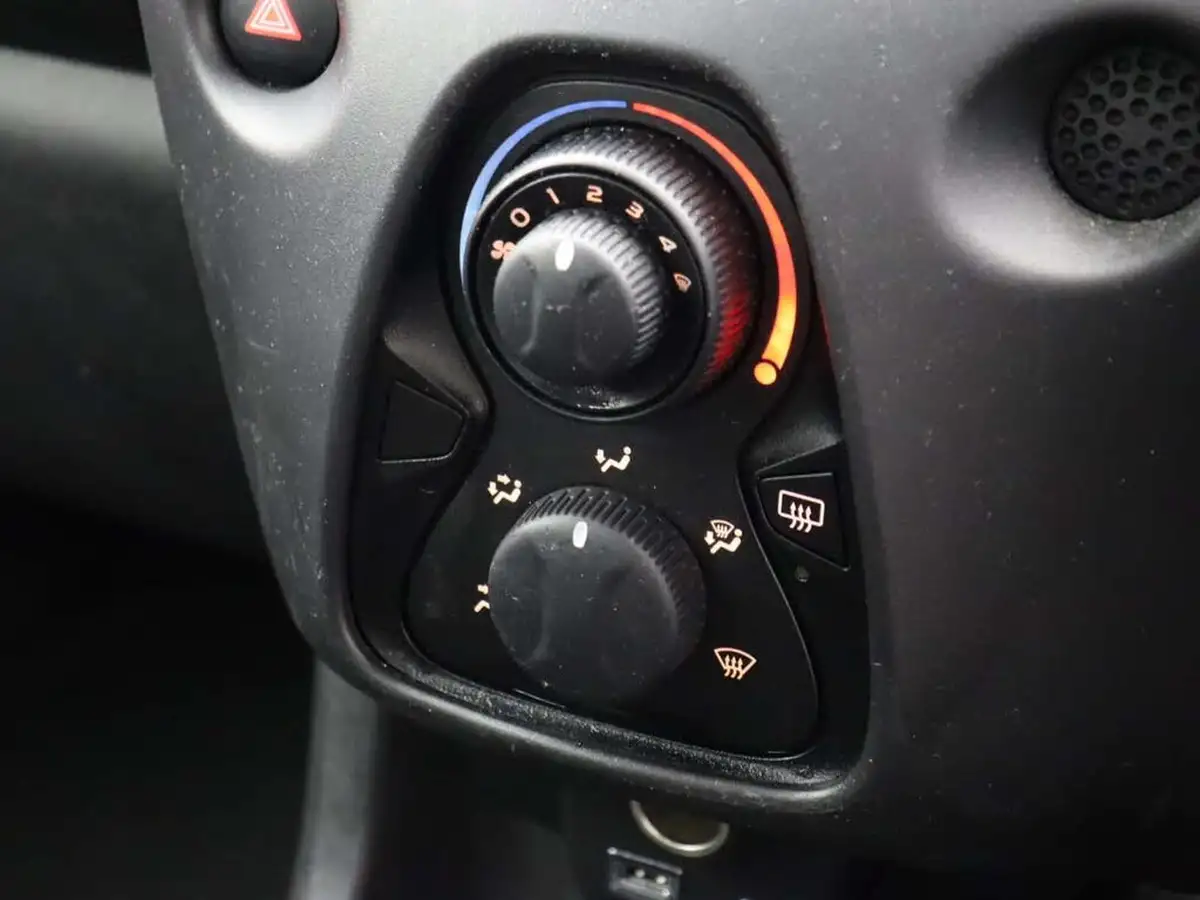 2019-toyota-aygo-10-vvt-i-x-5d-big-22