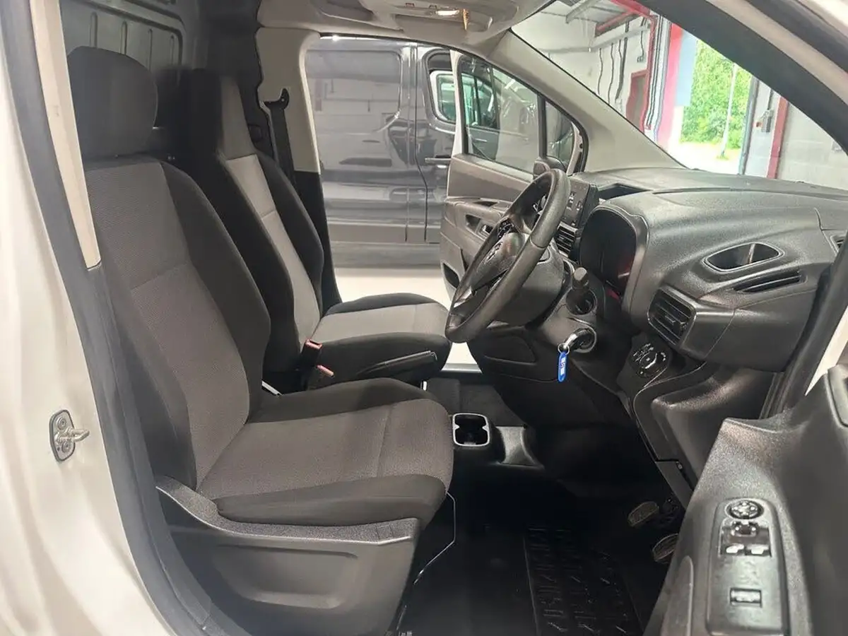 2019-vauxhall-combo-15cdti-edition-2000-75pseu6d-t-panel-big-11