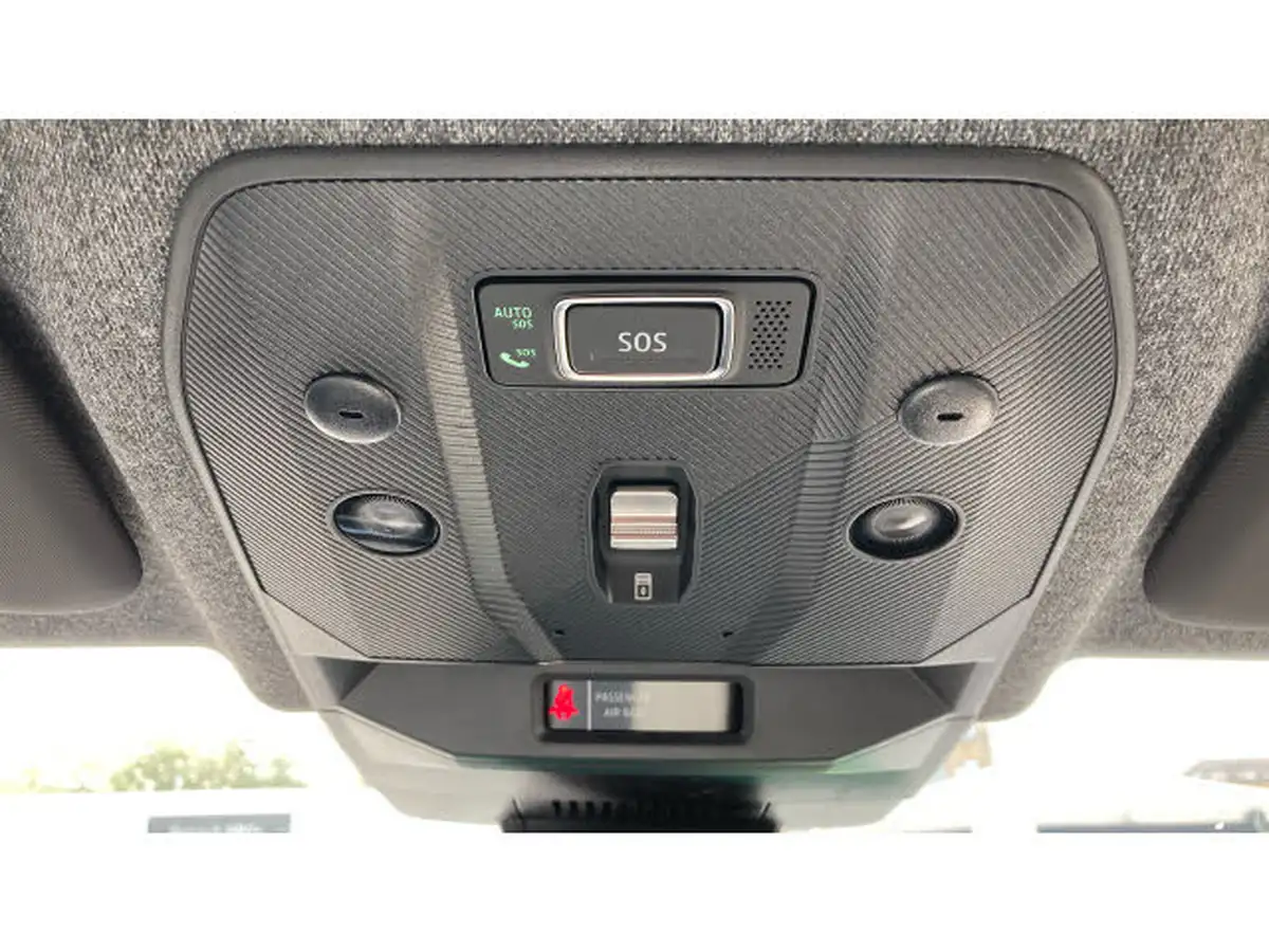 2024-renault-scenic-e-tech-e-iconic-big-26