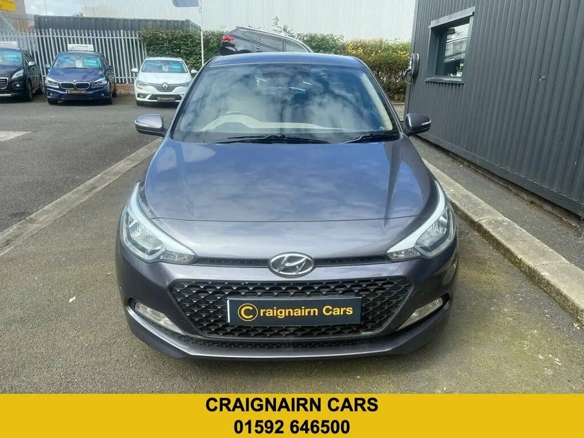 2015-hyundai-i20-12-se-hatchback-5d-big-18