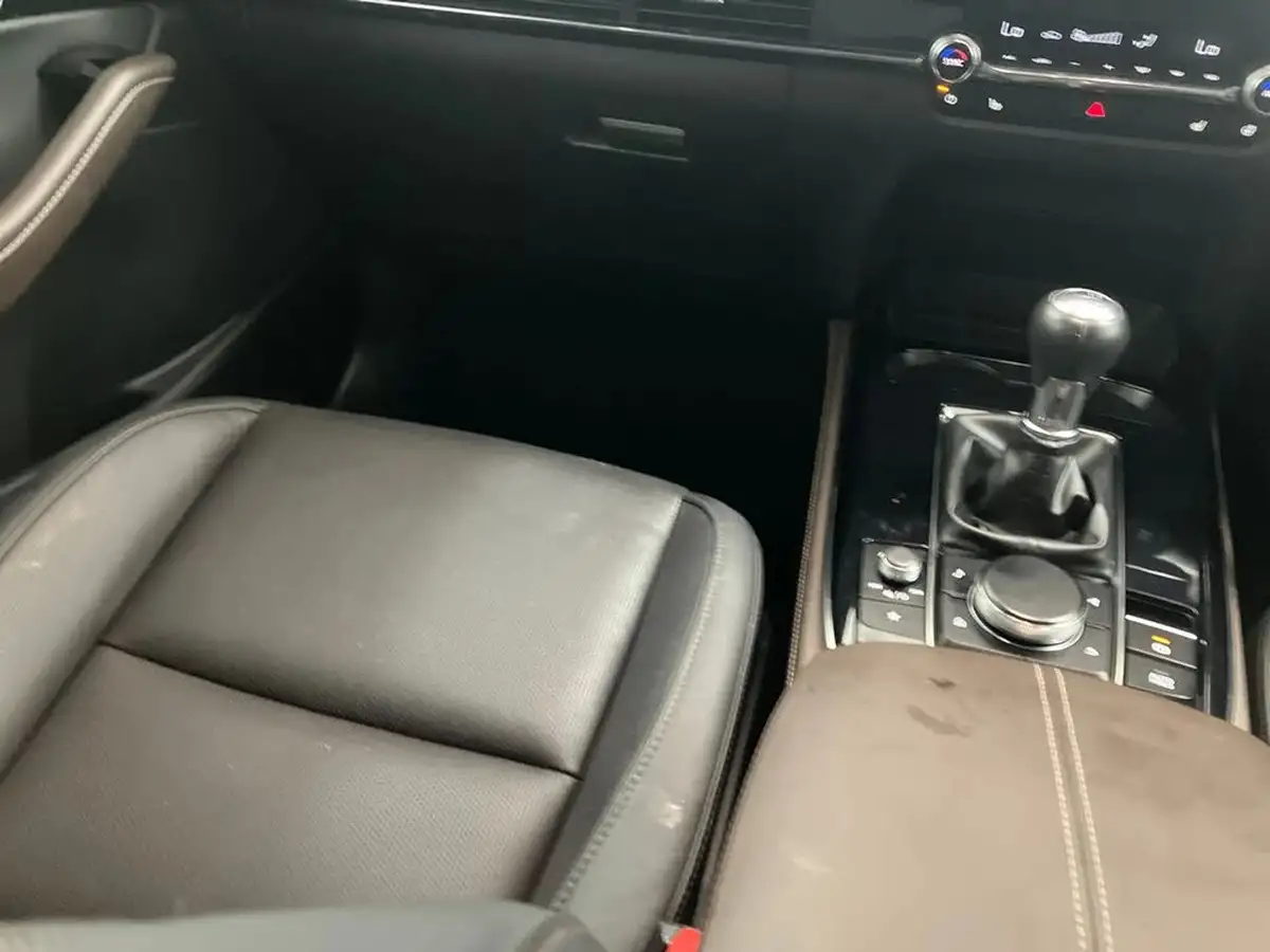 2025-mazda-cx-30-20-e-skyactiv-x-takumi-big-19