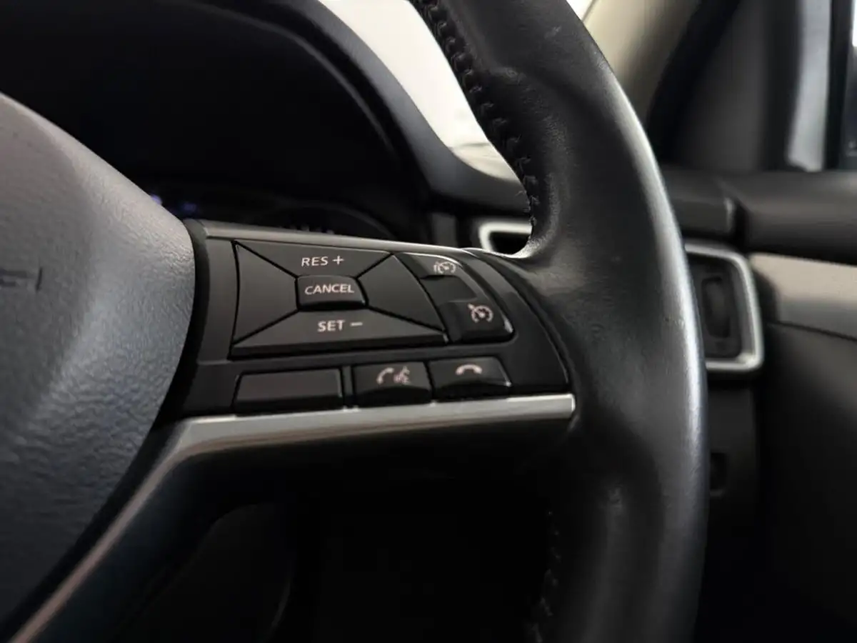2017-nissan-qashqai-12-dig-t-n-connecta-glass-roof-pack-xtronic-cvt-big-23