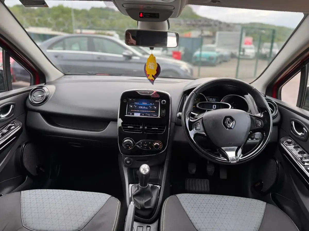 2013-renault-clio-15dci-dynamique-s-medianavss-big-8