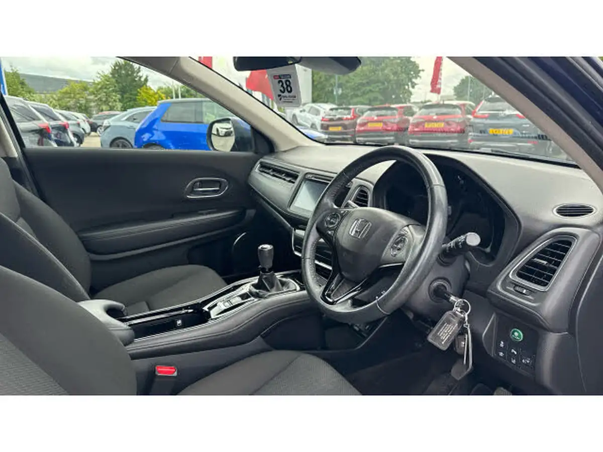 2015-honda-hr-v-16-i-dtec-se-navi-big-19