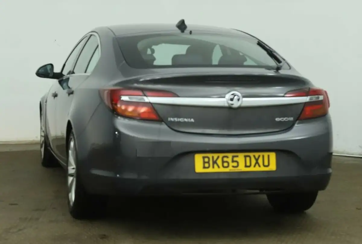 2015-vauxhall-insignia-16cdti-elite-nav-ecoflex-ss-big-4