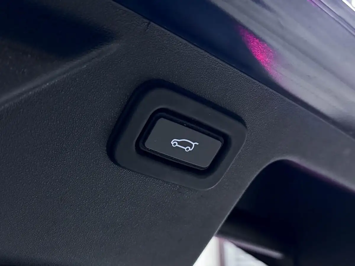 2021-land-rover-discovery-sport-20-d165-r-dynamic-s-plus-big-12