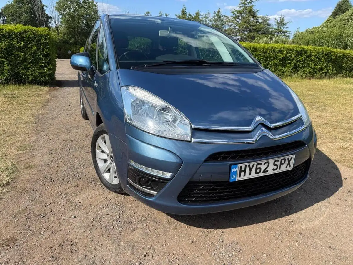 2012-citroen-c4-picasso-16e-hdi-edition-big-2