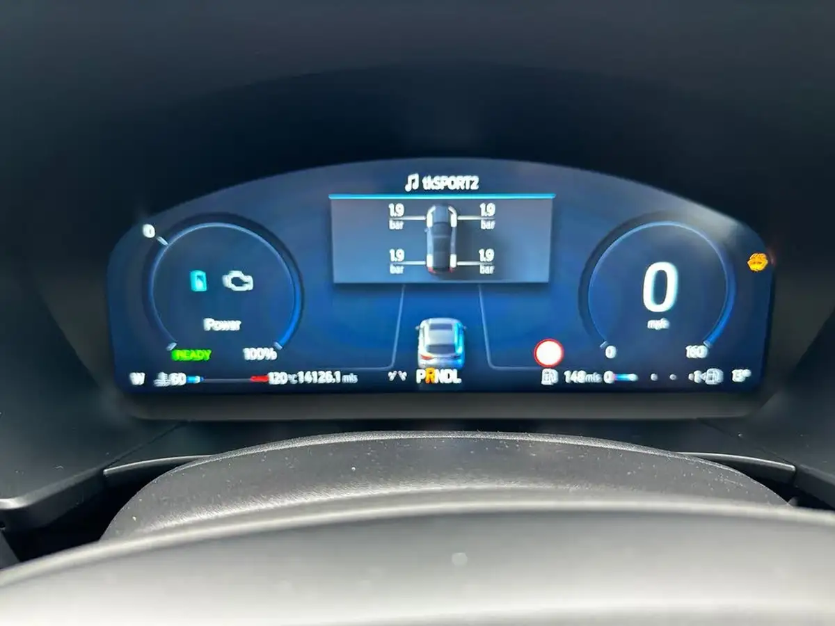 2024-ford-kuga-25t-st-line-180ps-fhev-big-17