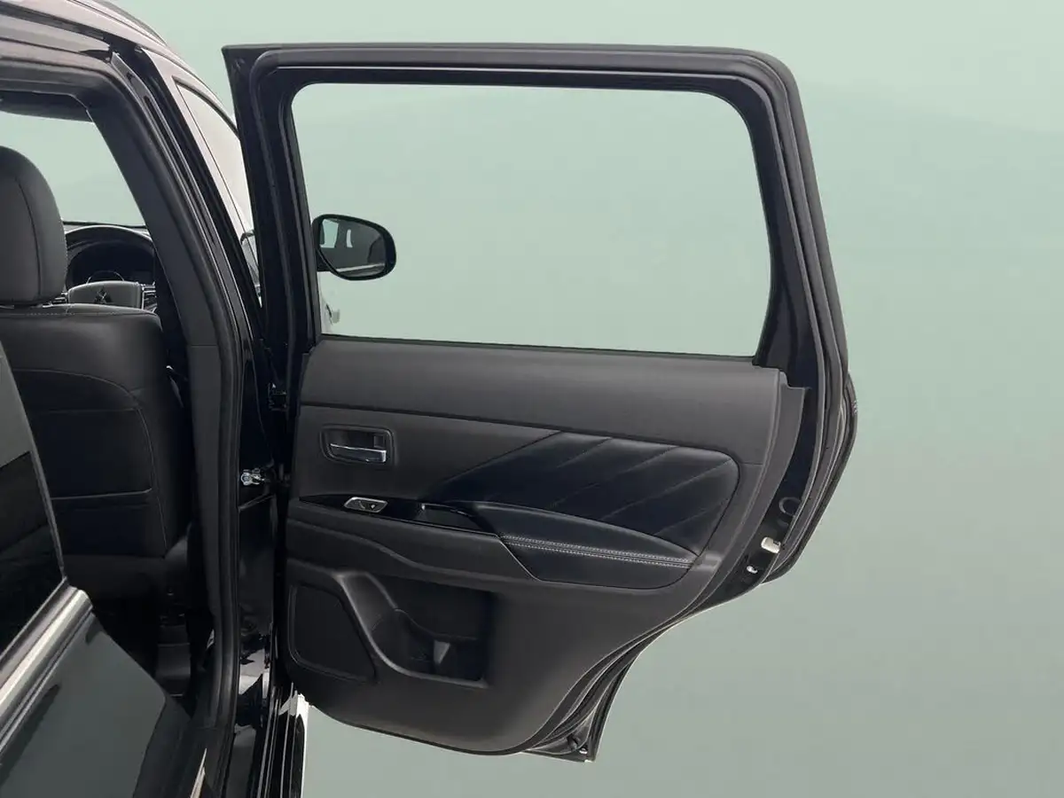 2021-mitsubishi-outlander-24-dynamic-phev-big-20