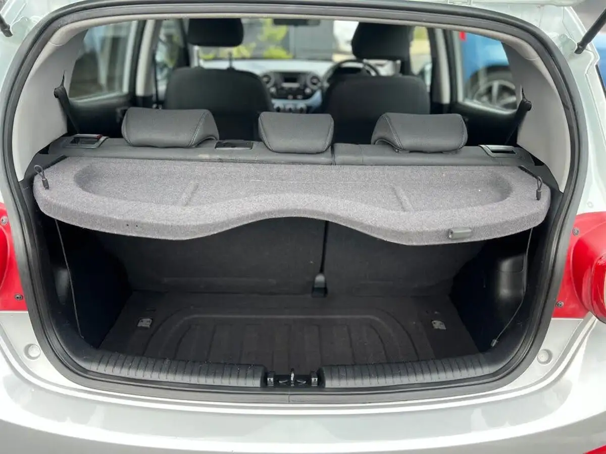 2014-hyundai-i10-12-se-auto-big-3