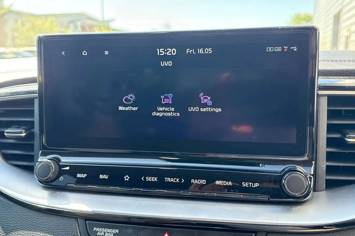 2021-kia-ceed-15-t-gdi-3-hatchback-dct-big-47