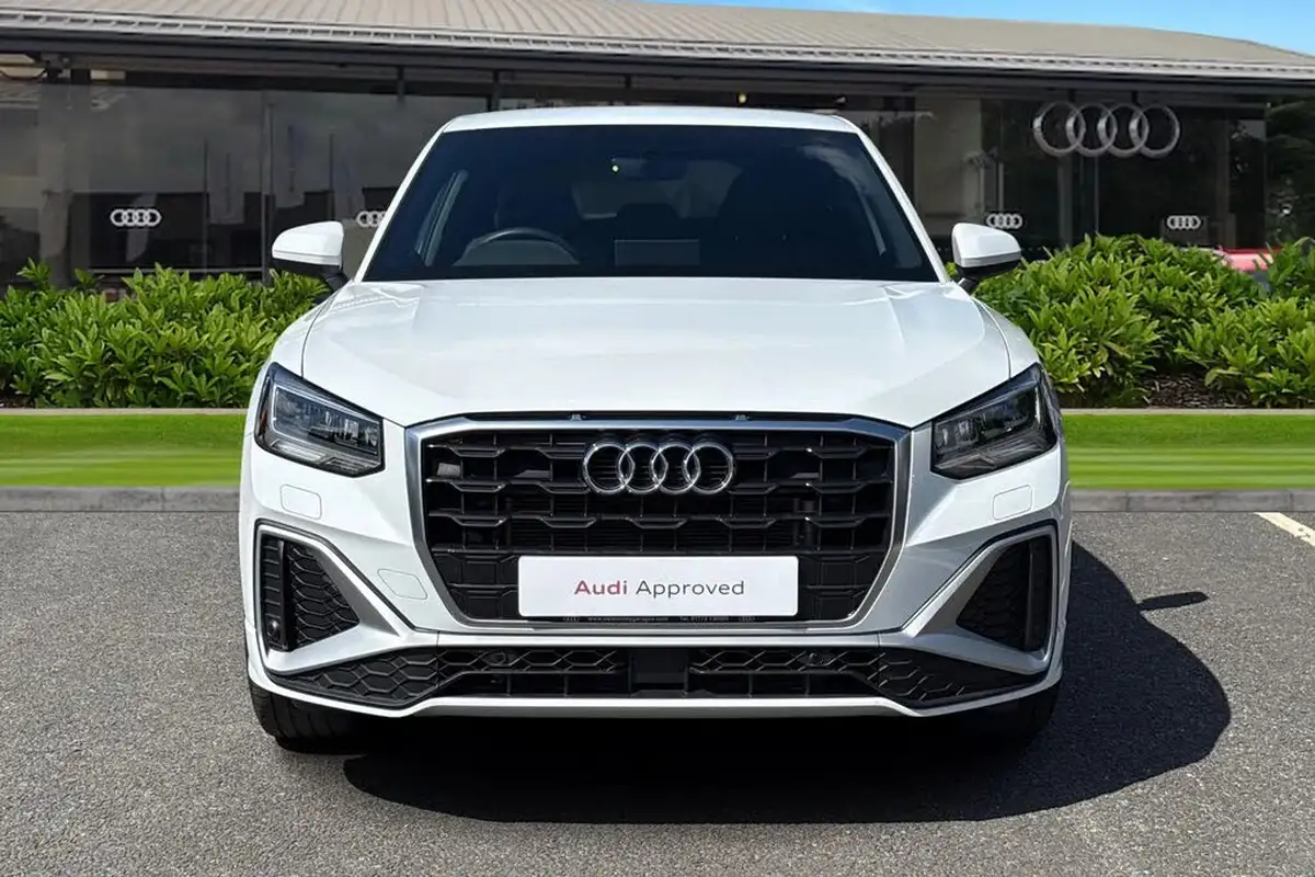 2024-audi-q2-15-35-tfsi-s-line-tronic-big-4