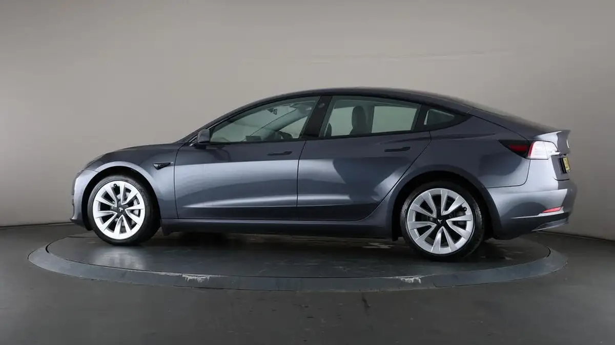 2021-tesla-model-3-e-long-range-4x4-big-76