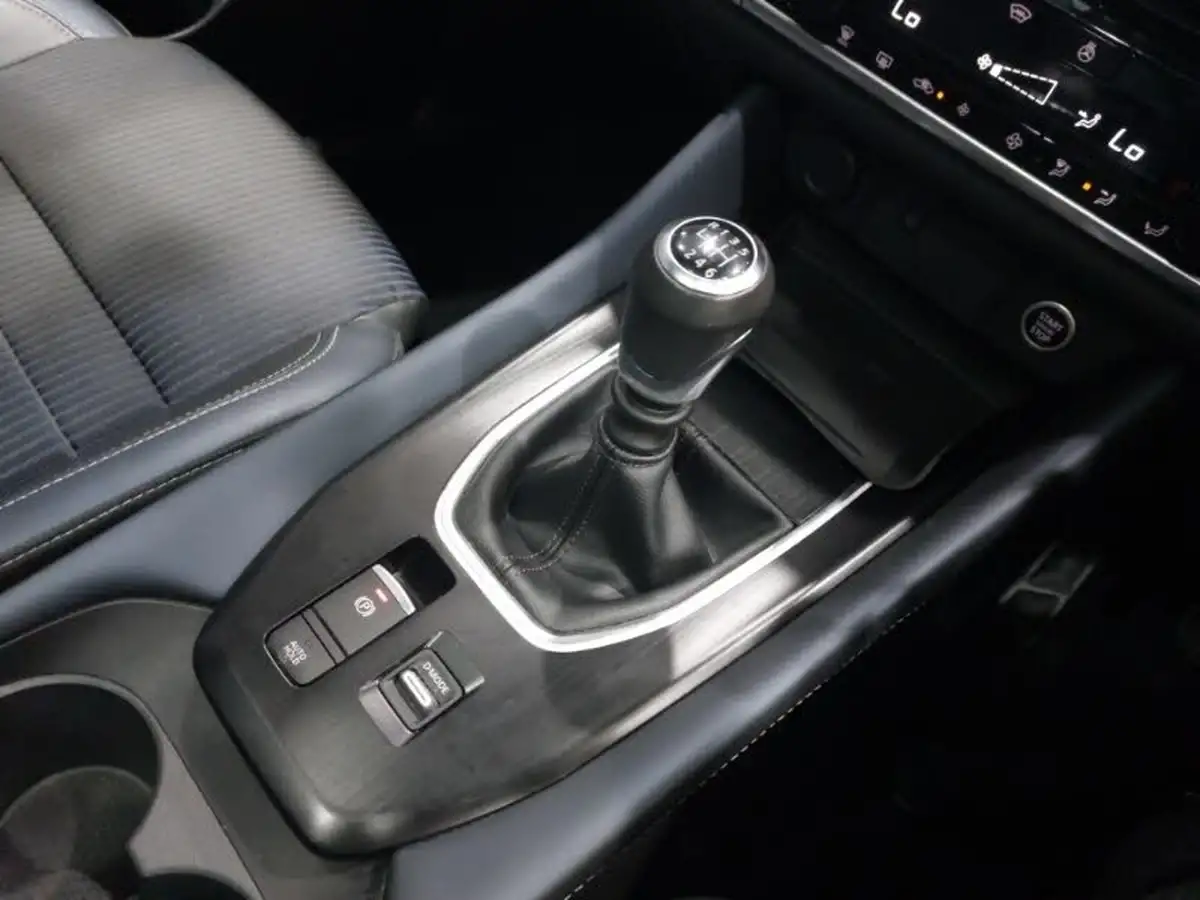 2022-nissan-qashqai-13-dig-t-tekna-140ps-big-17