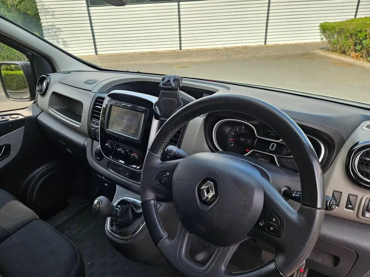 2019-renault-trafic-16dci-ll29-120-sport-nav-e6-panel-van-big-12