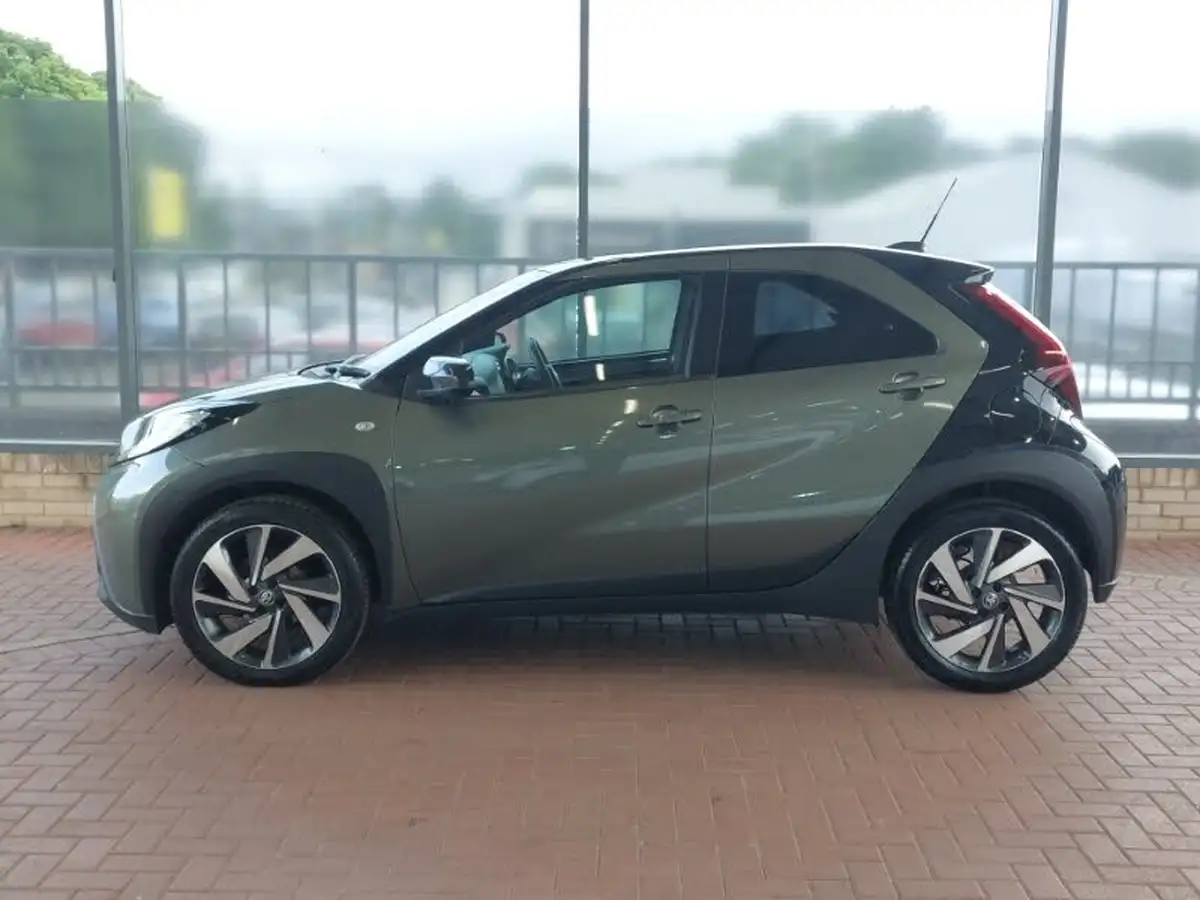 2022-toyota-aygo-x-10-vvt-i-edge-cvt-big-3