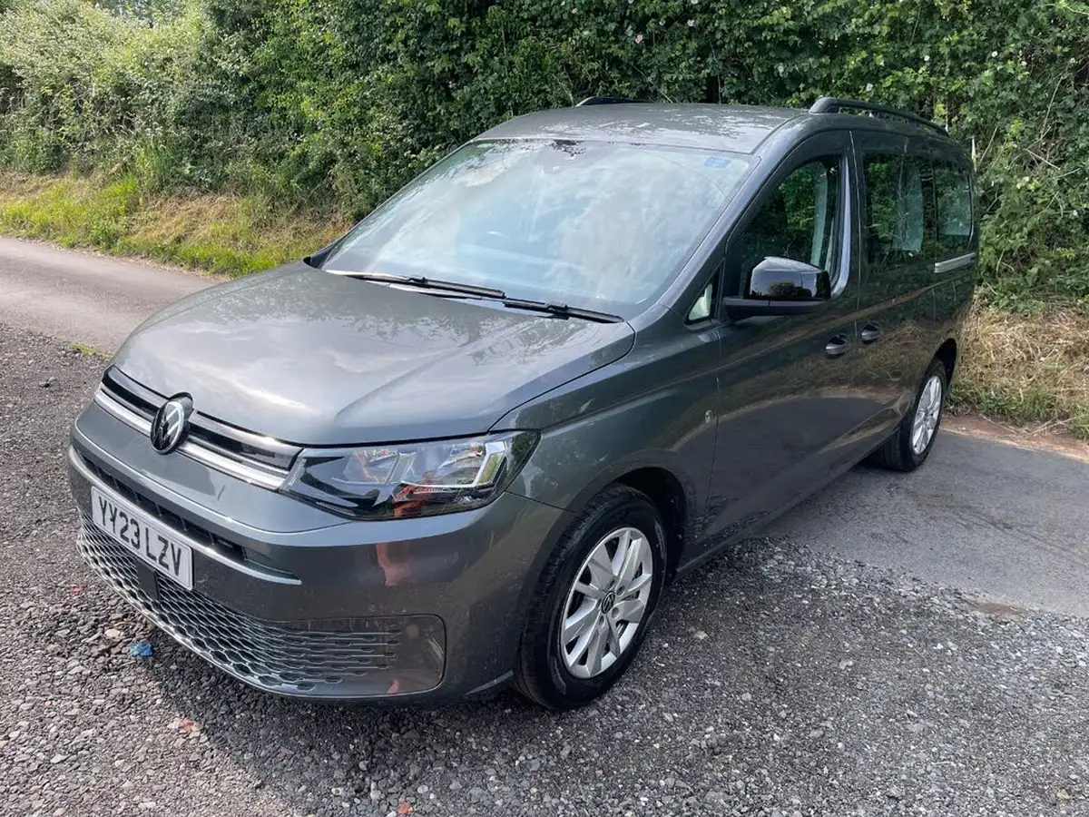 2023-volkswagen-caddy-15-tsi-maxi-life-big-17