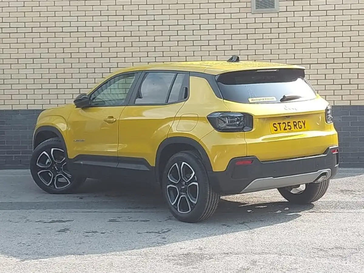 2025-jeep-avenger-12-gse-summit-big-1