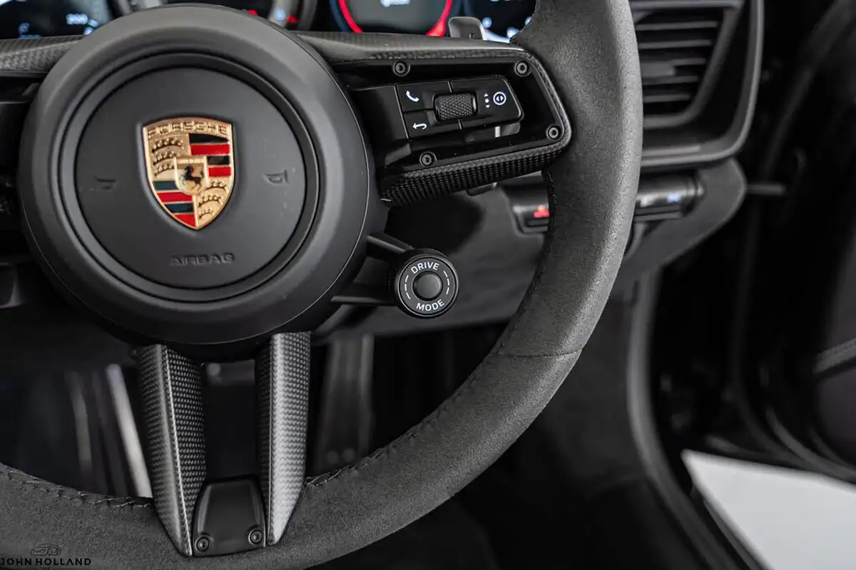 2022-porsche-911-30-targa-4-gts-pdk-big-33