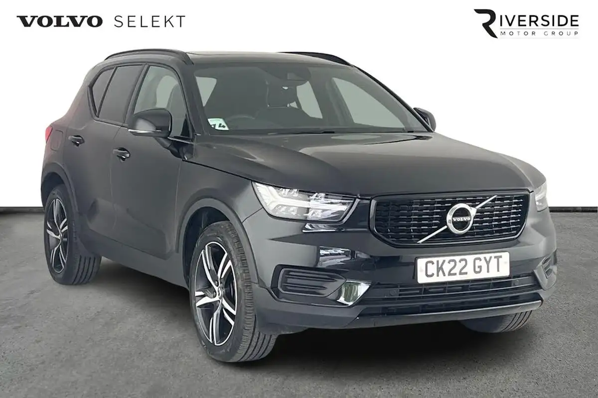 2022-volvo-xc40-15-t3-r-design-auto-big-0