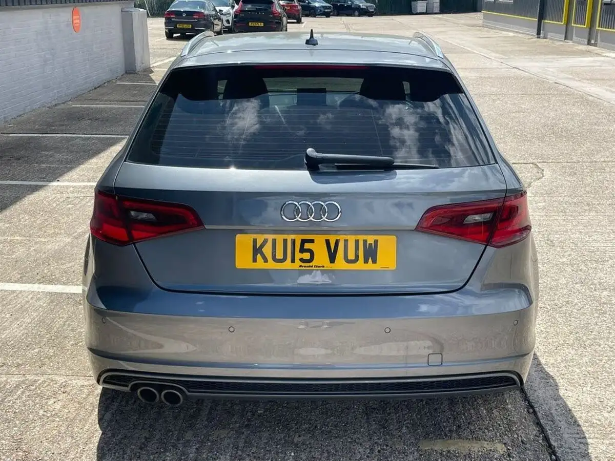 2015-audi-a3-20-tdi-s-line-150ps-sportback-5d-big-10