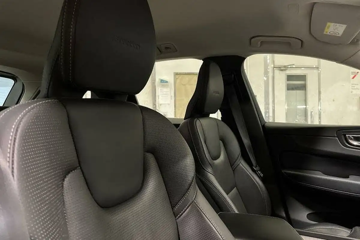 2019-volvo-xc60-20td-d4-inscription-pro-geartronic-big-16