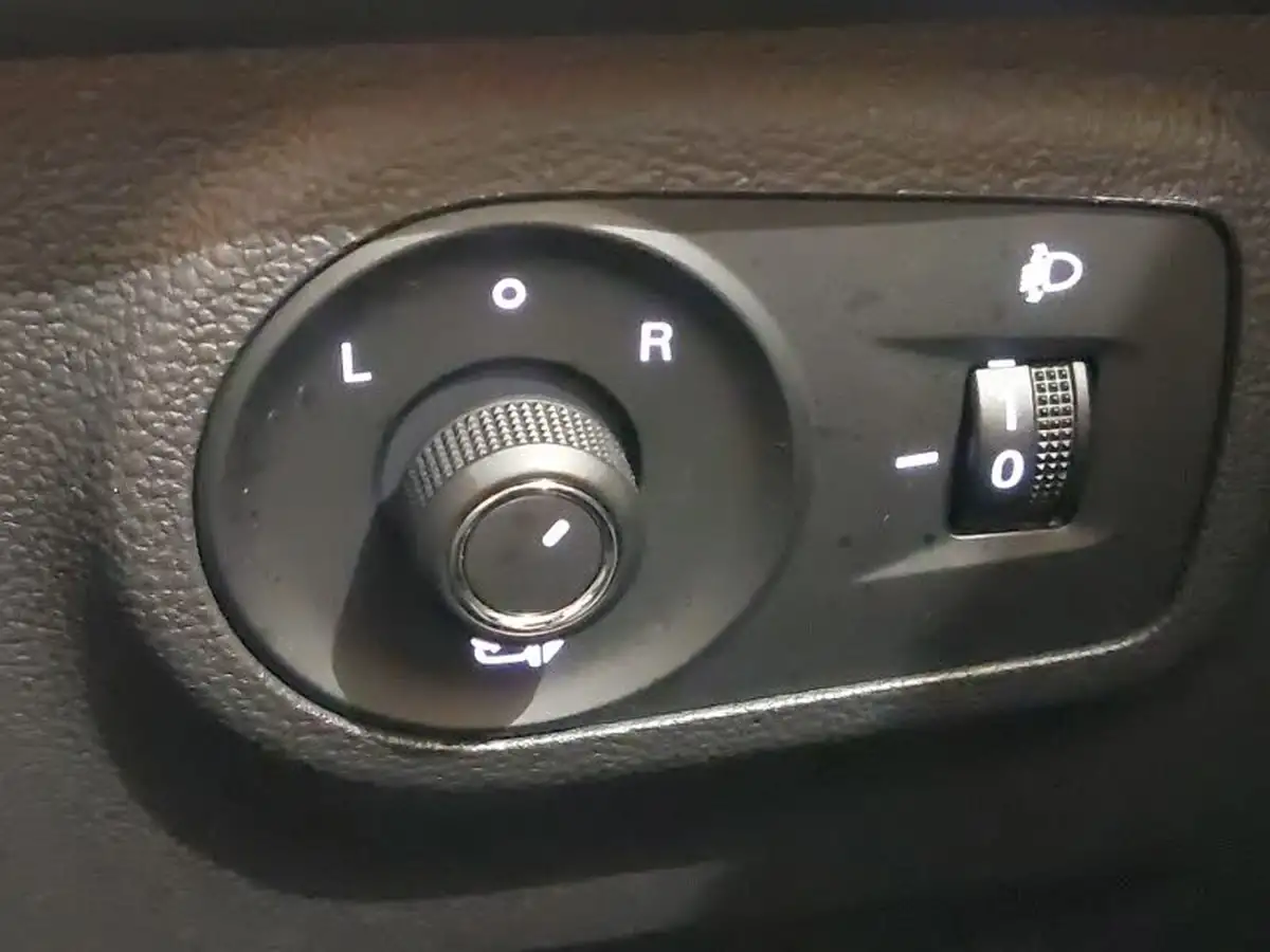 2023-mg-zs-suv-10t-gdi-exclusive-big-17