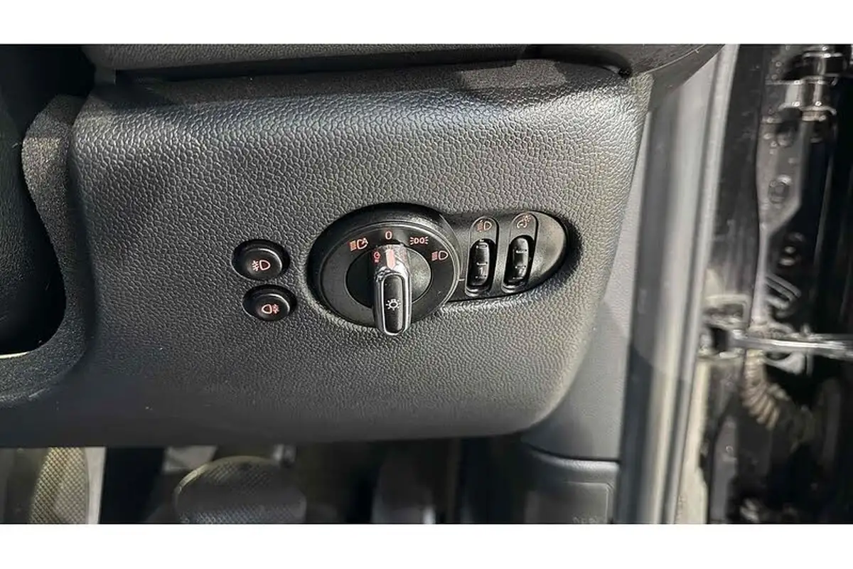 2020-mini-cooper-15-cooper-exclusive-hatchback-3d-auto-big-22