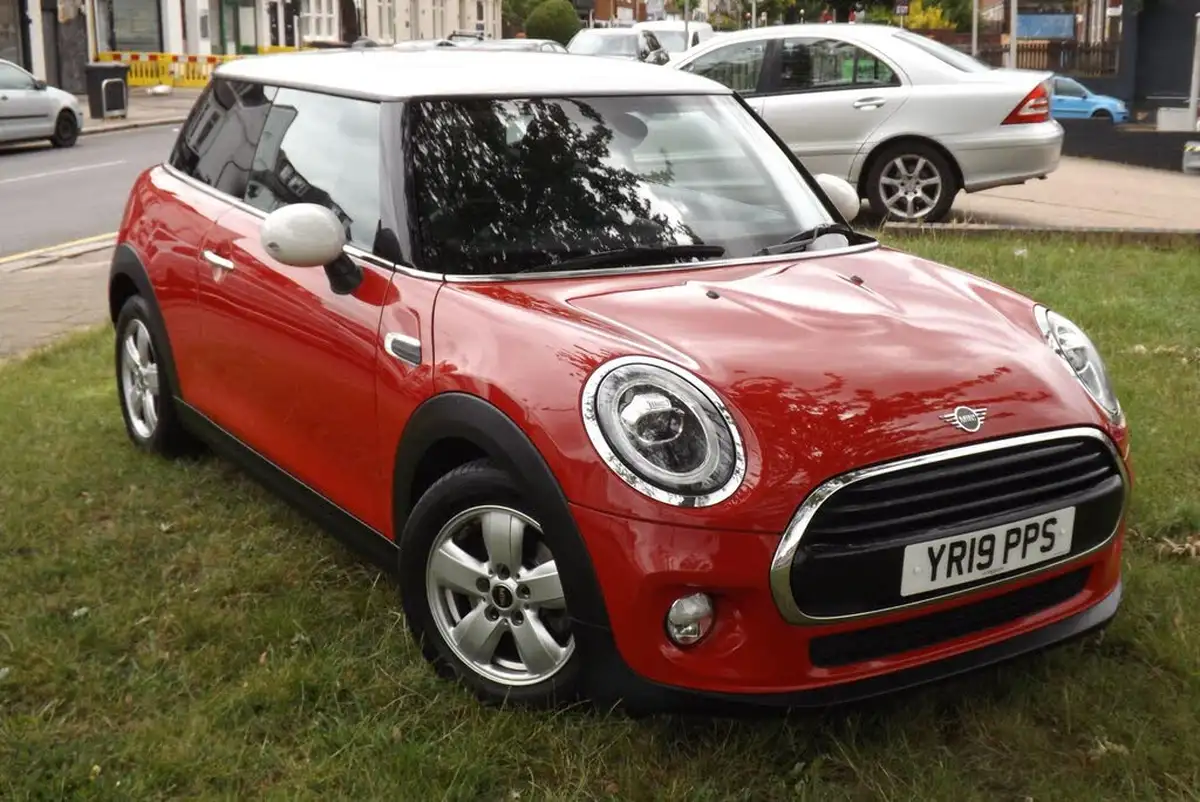 2019-mini-cooper-15-cooper-classic-hatchback-3d-auto-big-0