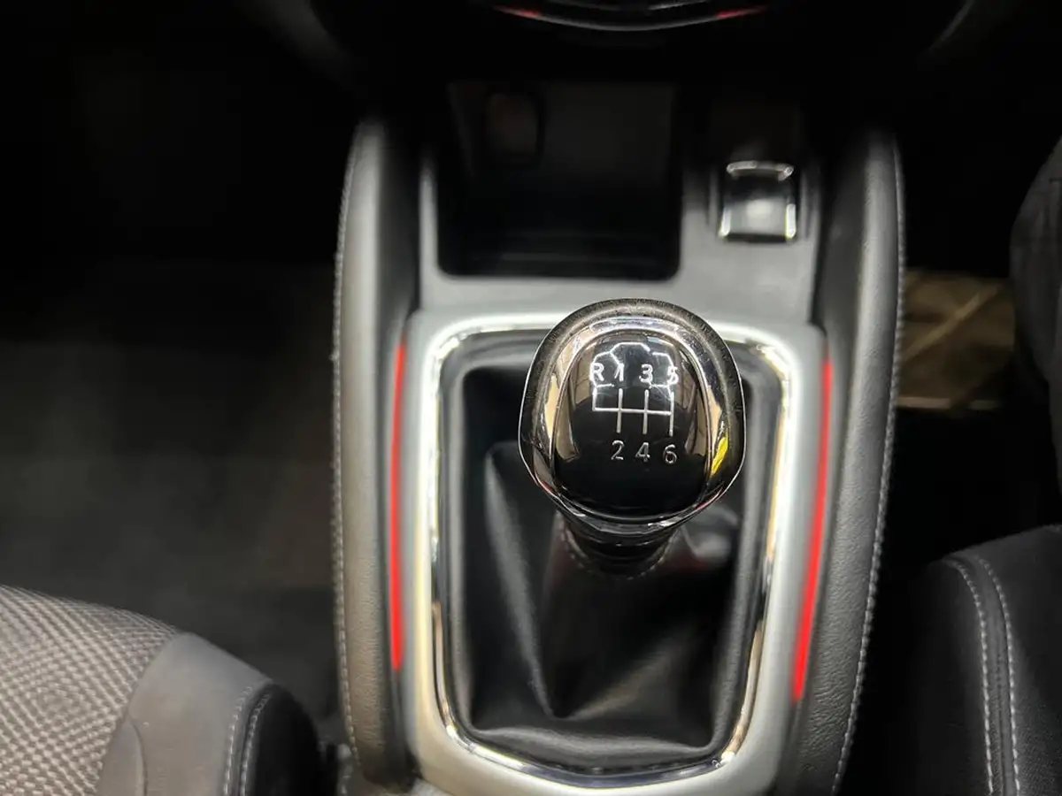 2015-nissan-qashqai-12-acenta-dig-t115ps-smart-vision-pack-big-32