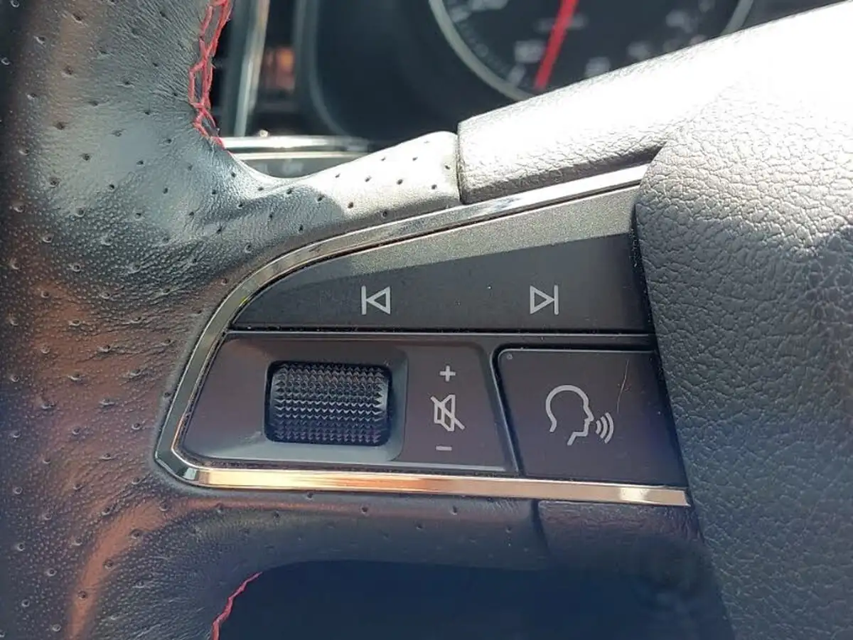 2020-seat-leon-15-tsi-evo-fr-black-edition-150ps-estate-big-13