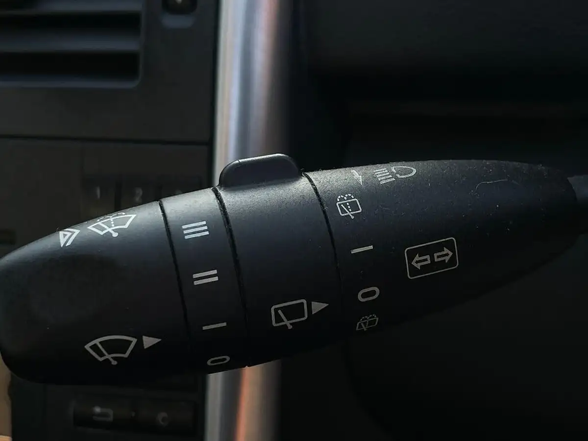2011-mercedes-benz-a-class-15-a160-avantgarde-se-95bhp-5d-cvt-big-45