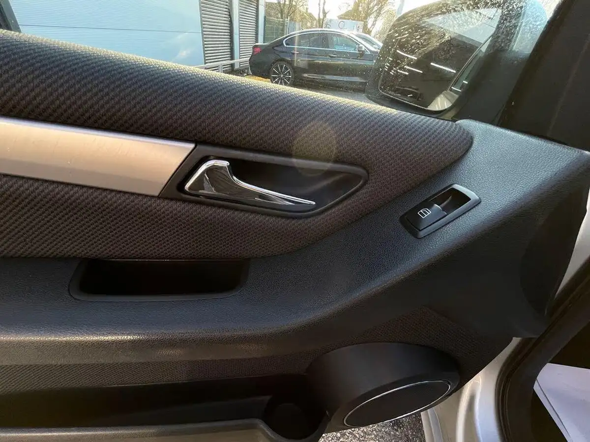 2011-mercedes-benz-a-class-15-a160-avantgarde-se-95bhp-5d-cvt-big-73