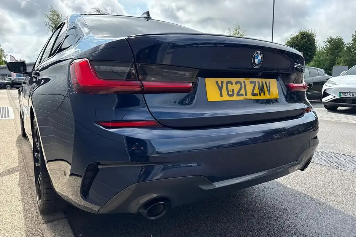2021-bmw-3-series-20td-320d-m-sport-pro-edition-saloon-4d-big-7