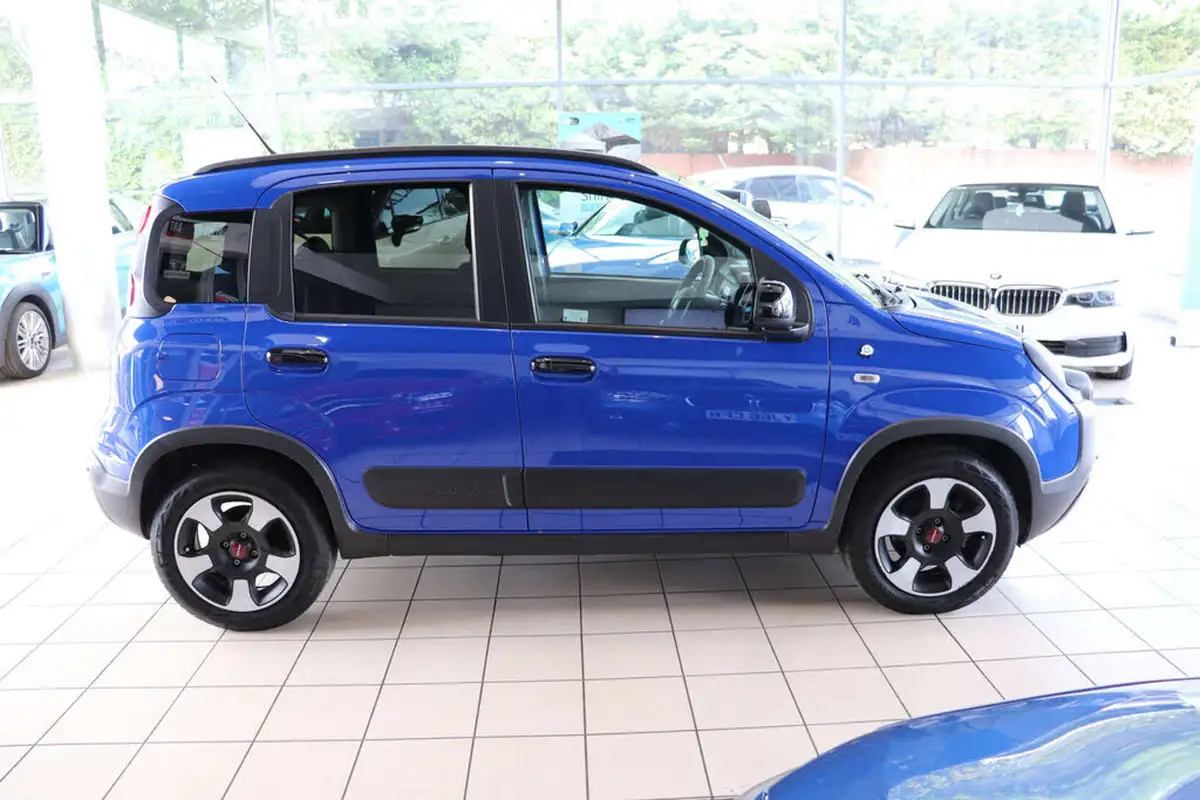 2020-fiat-panda-12-waze-big-8
