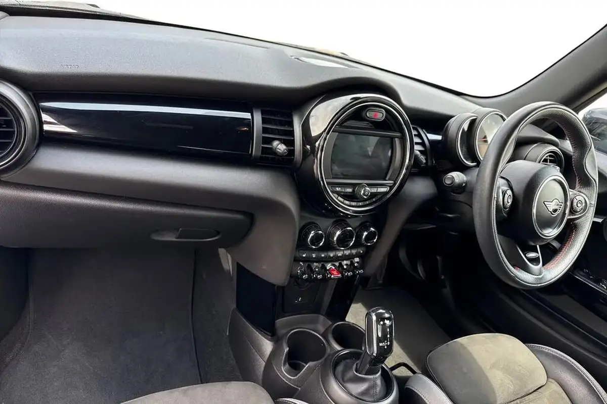 2020-mini-cooper-15-cooper-sport-hatchback-3d-auto-big-13