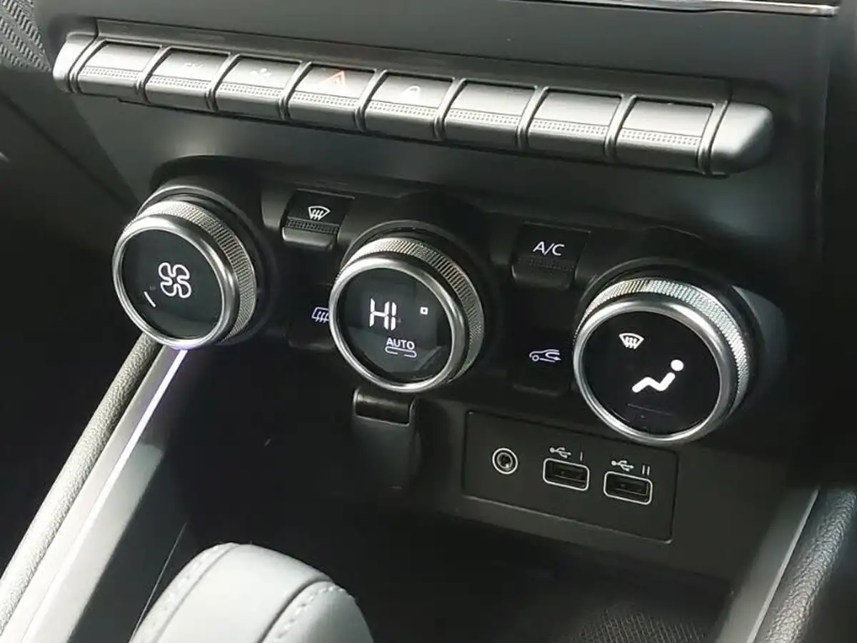 2024-renault-clio-16-techno-big-12