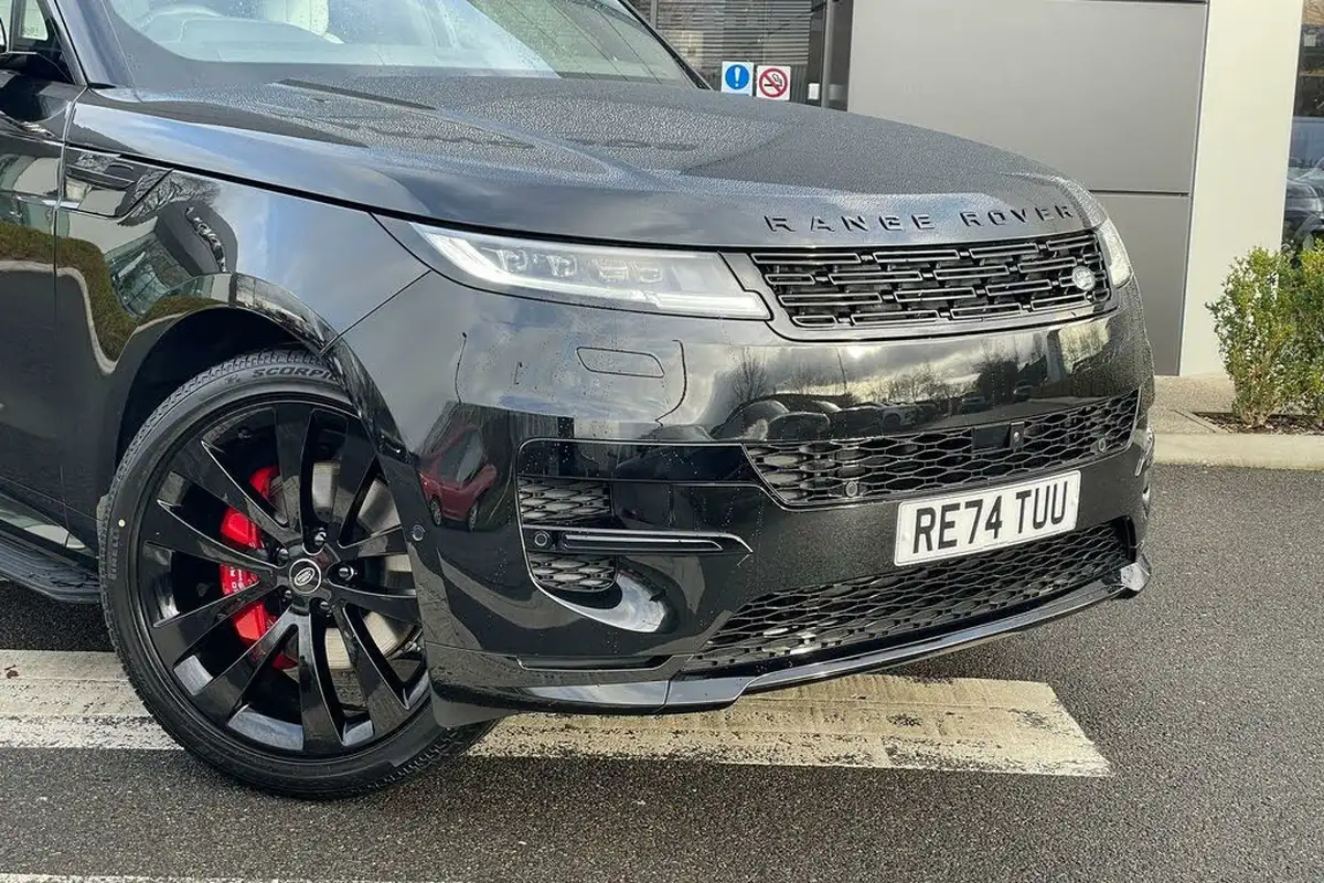 2024-land-rover-range-rover-sport-30-d300-dynamic-se-big-29