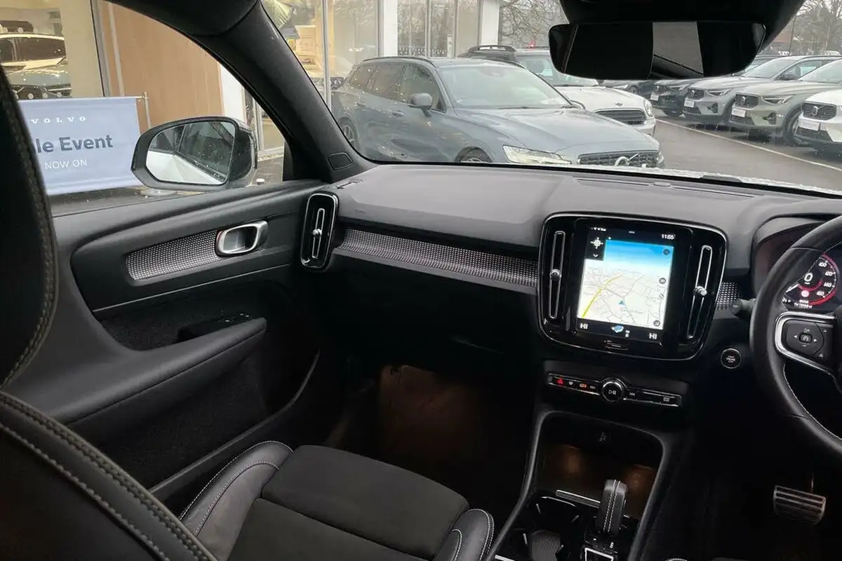 2021-volvo-xc40-20-b4-r-design-197bhp-awd-geartronic-big-30